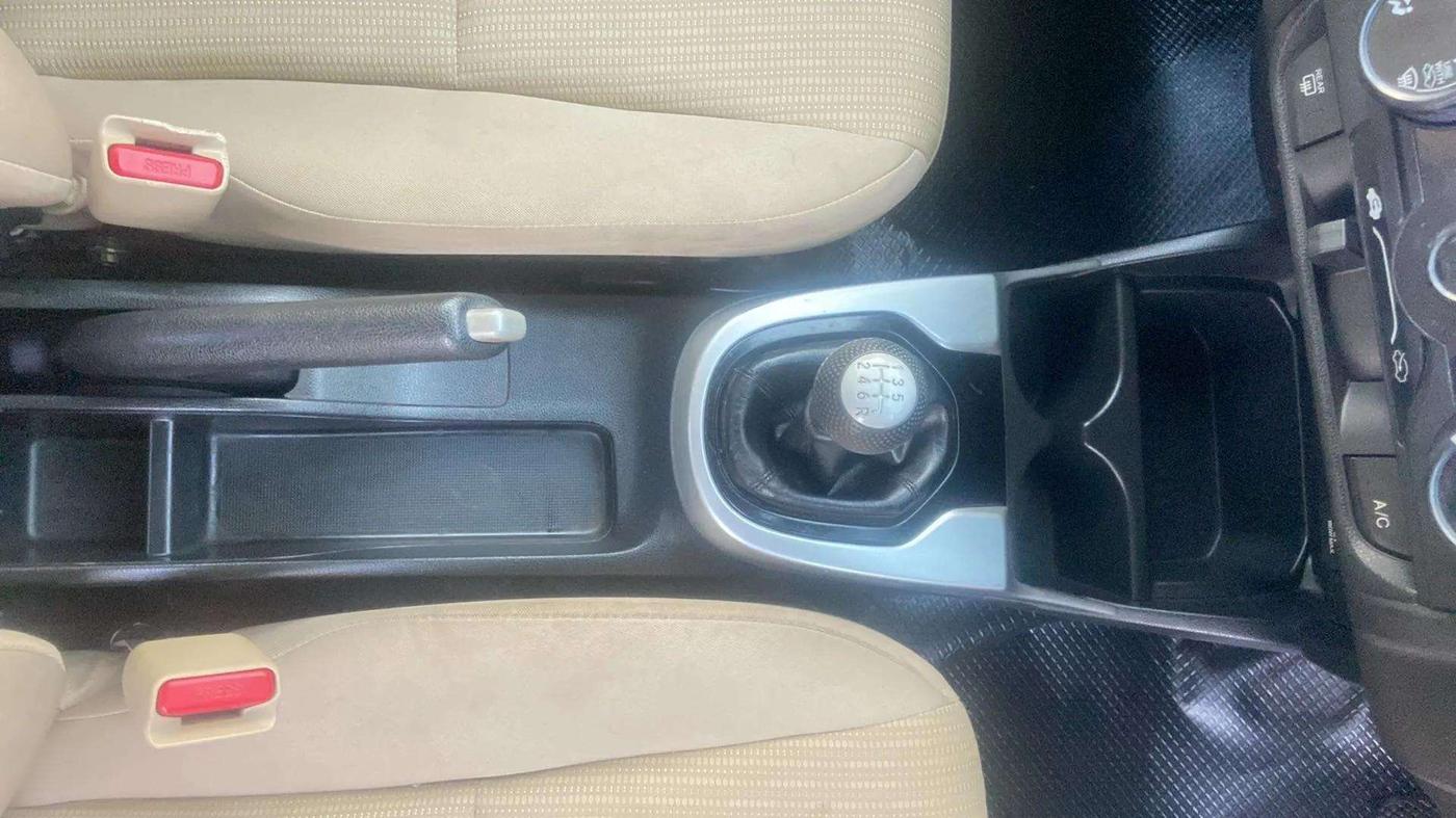 2015 Honda Jazz 1.5L I-DTEC SV, Diesel, Manual, 44,440 km, Gear Lever
