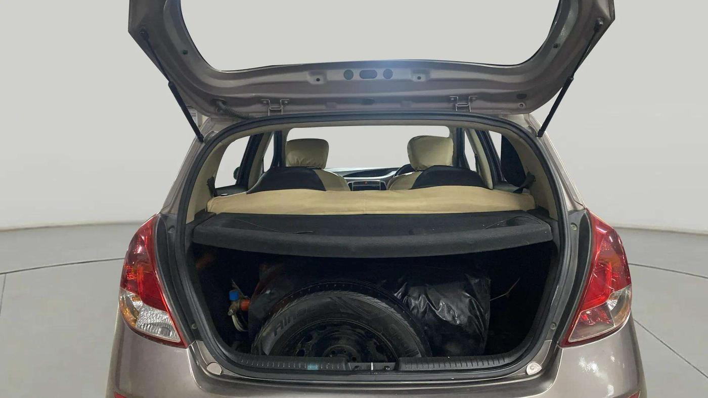 2013 Hyundai i20 MAGNA 1.2, CNG, Manual, 86,528 km, Boot Open Zoomed View