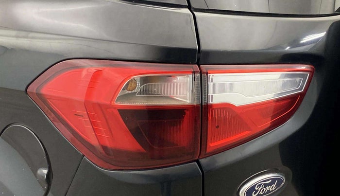 2015 Ford Ecosport TITANIUM 1.5L PETROL AT, Petrol, Automatic, 78,280 km, Left tail light - Minor scratches