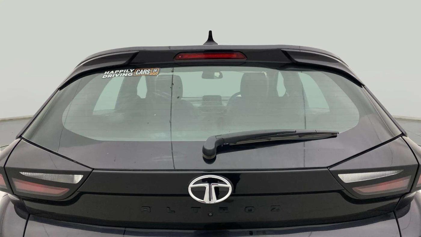 2023 Tata ALTROZ  XZA Plus Sunroof Dark Edition, Petrol, Automatic, 8,975 km, Rear Windshield