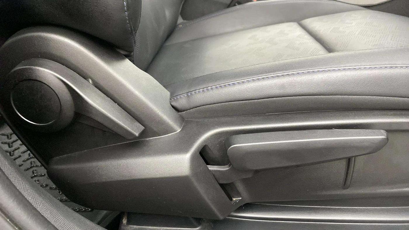 2023 Tata ALTROZ  XZA Plus Sunroof Dark Edition, Petrol, Automatic, 8,975 km, Driver Side Adjustment Panel