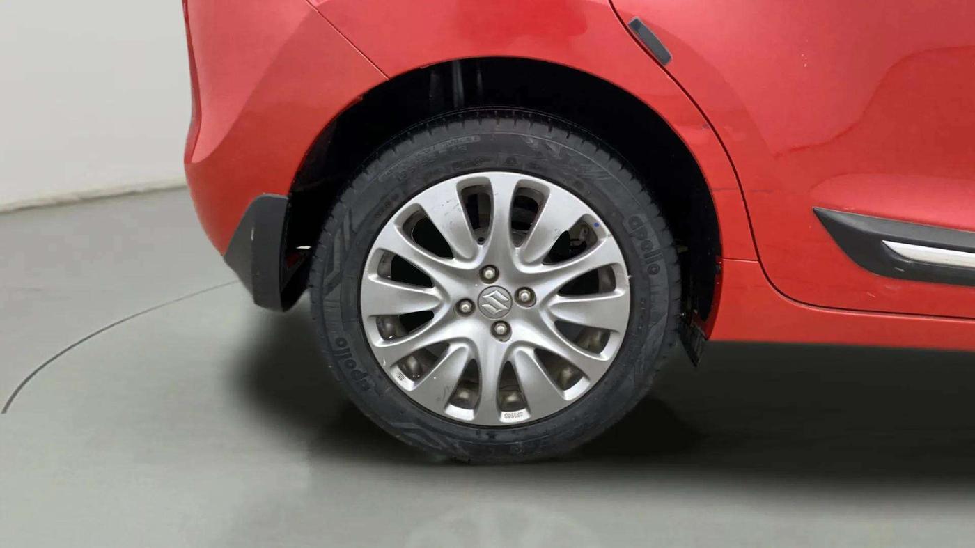 2016 Maruti Baleno ALPHA PETROL 1.2, Petrol, Manual, 36,235 km, Right Rear Wheel