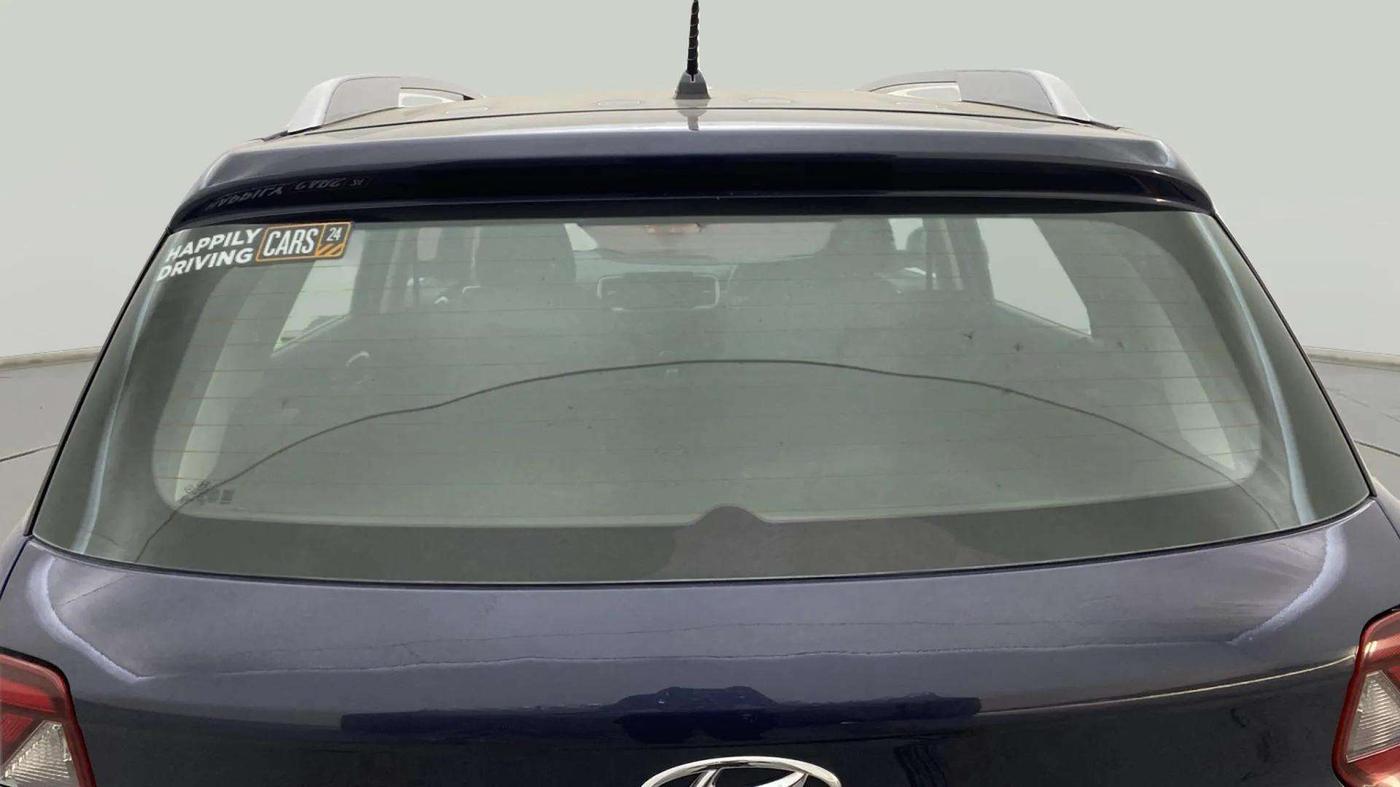 2022 Hyundai VENUE S 1.2, Petrol, Manual, 28,383 km, Rear Windshield