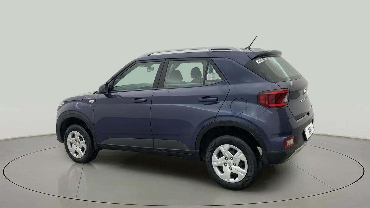 2022 Hyundai VENUE S 1.2, Petrol, Manual, 28,383 km, Left Back Diagonal