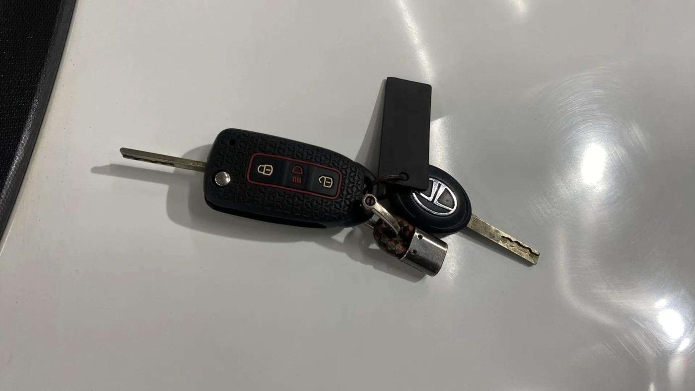 2022 Tata TIAGO NRG XT ICNG, CNG, Manual, 46,803 km, Key Close Up