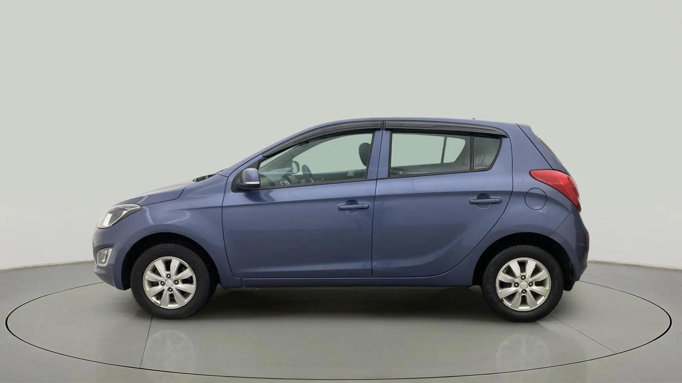 2013 Hyundai i20 SPORTZ 1.2, Petrol, Manual, 26,567 km, Left Side