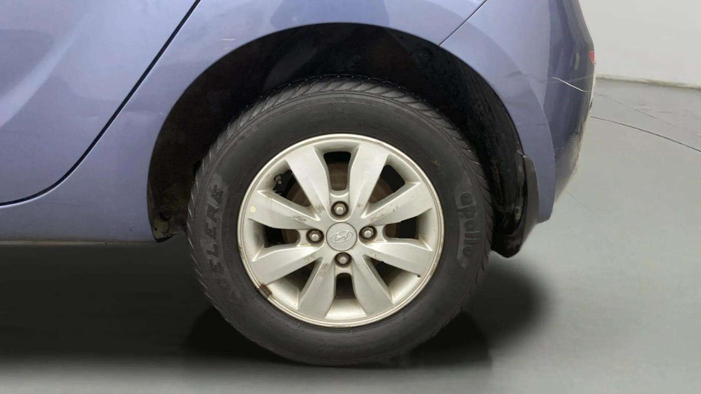 2013 Hyundai i20 SPORTZ 1.2, Petrol, Manual, 26,567 km, Left Rear Wheel