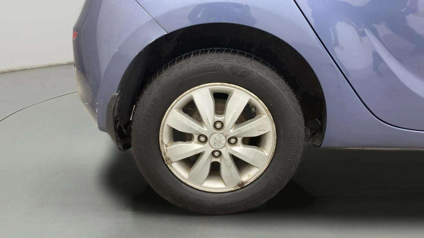 2013 Hyundai i20 SPORTZ 1.2, Petrol, Manual, 26,567 km, Right Rear Wheel