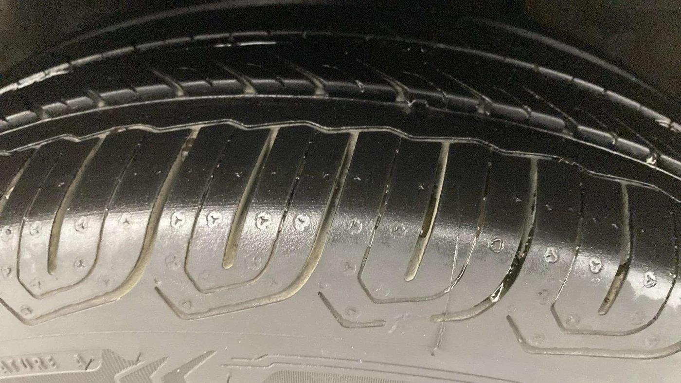 2013 Hyundai i20 SPORTZ 1.2, Petrol, Manual, 26,567 km, Left Front Tyre Tread