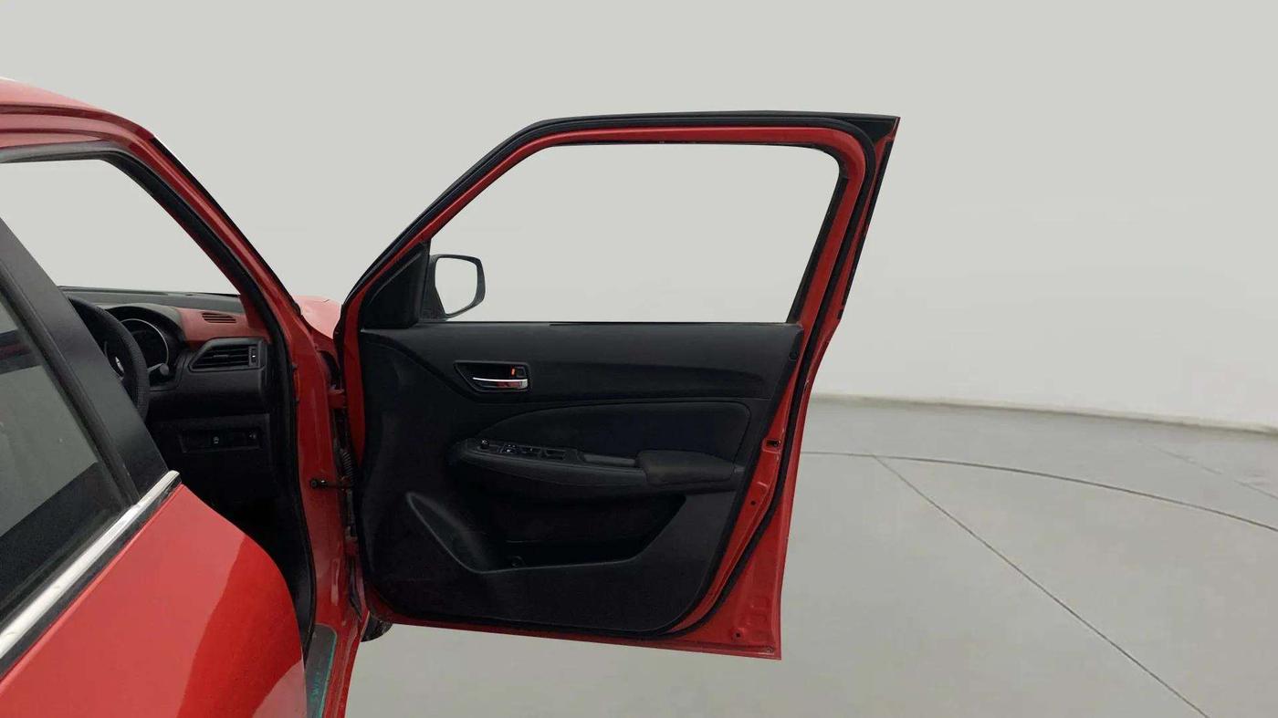 2022 Maruti Swift VXI, Petrol, Manual, 35,852 km, RHS Front Door