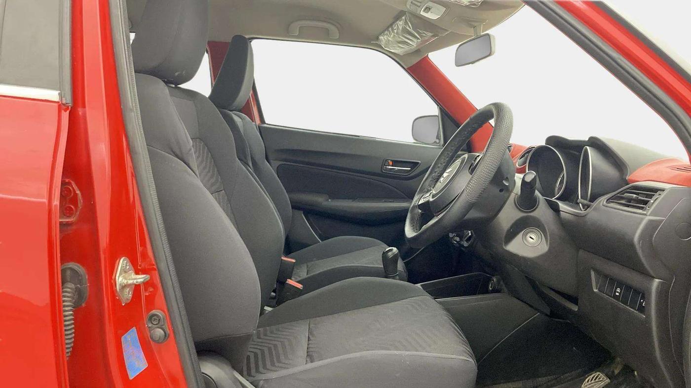 2022 Maruti Swift VXI, Petrol, Manual, 35,852 km, Right Side Front Door Cabin