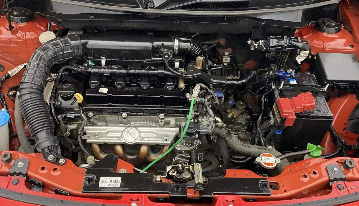 2022 Maruti Swift VXI, Petrol, Manual, 35,852 km, Engine View