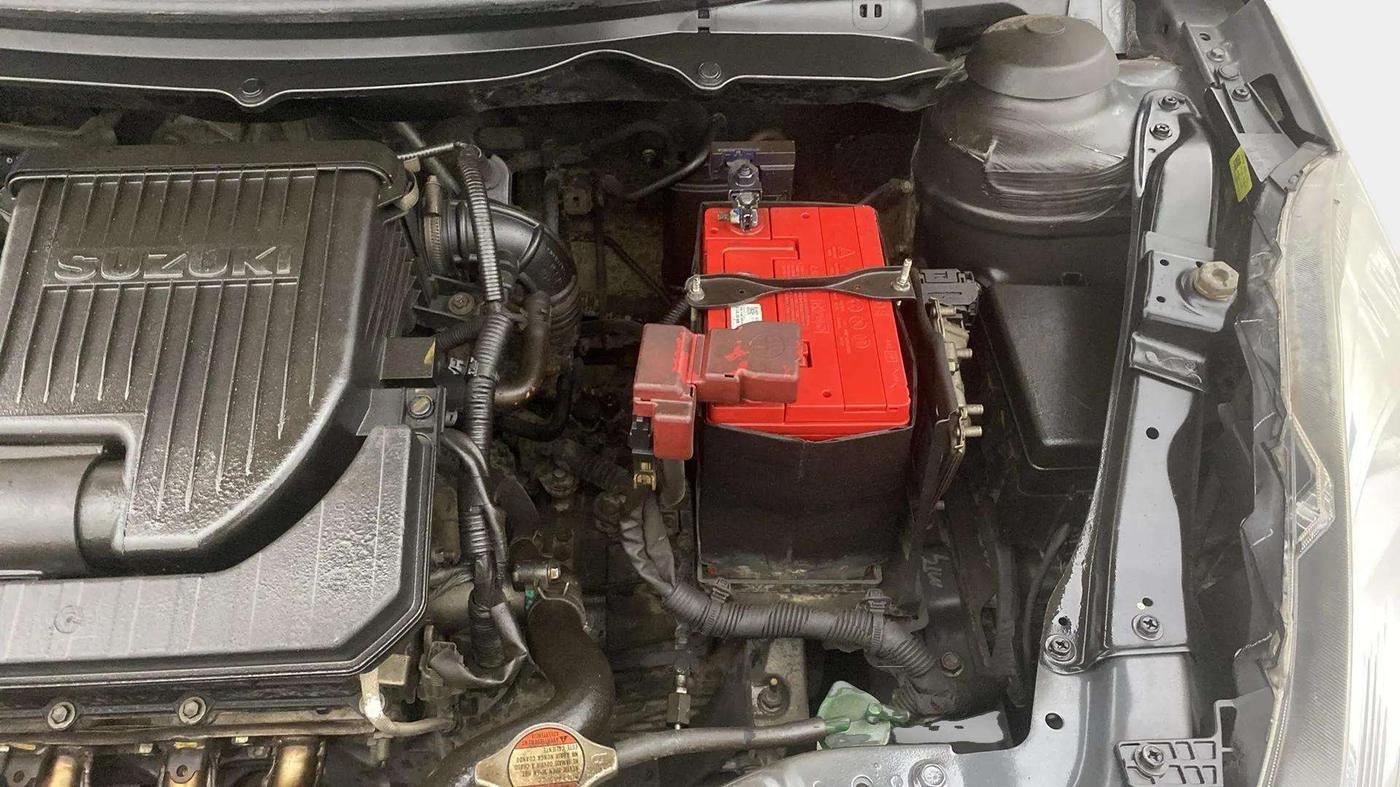 2016 Maruti Swift Dzire ZXI, Petrol, Manual, 35,374 km, Engine View - Left