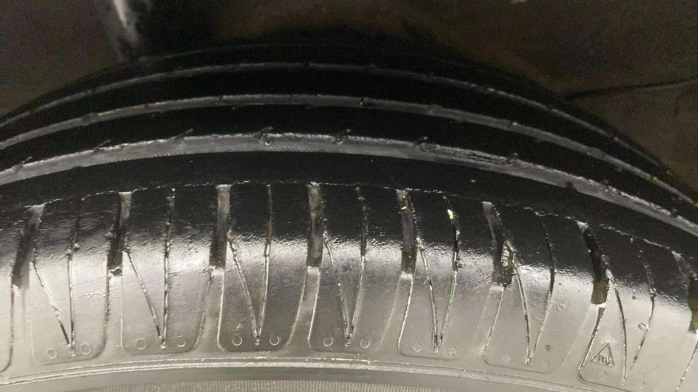 2021 KIA SONET GTX PLUS 1.0 IMT, Petrol, Manual, 74,180 km, Left Front Tyre Tread