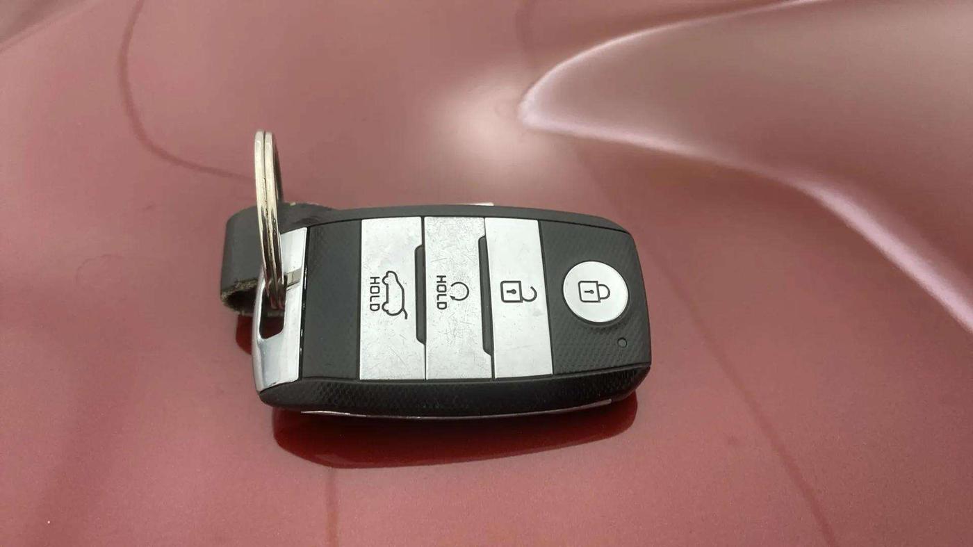 2021 KIA SONET GTX PLUS 1.0 IMT, Petrol, Manual, 74,180 km, Key Close Up