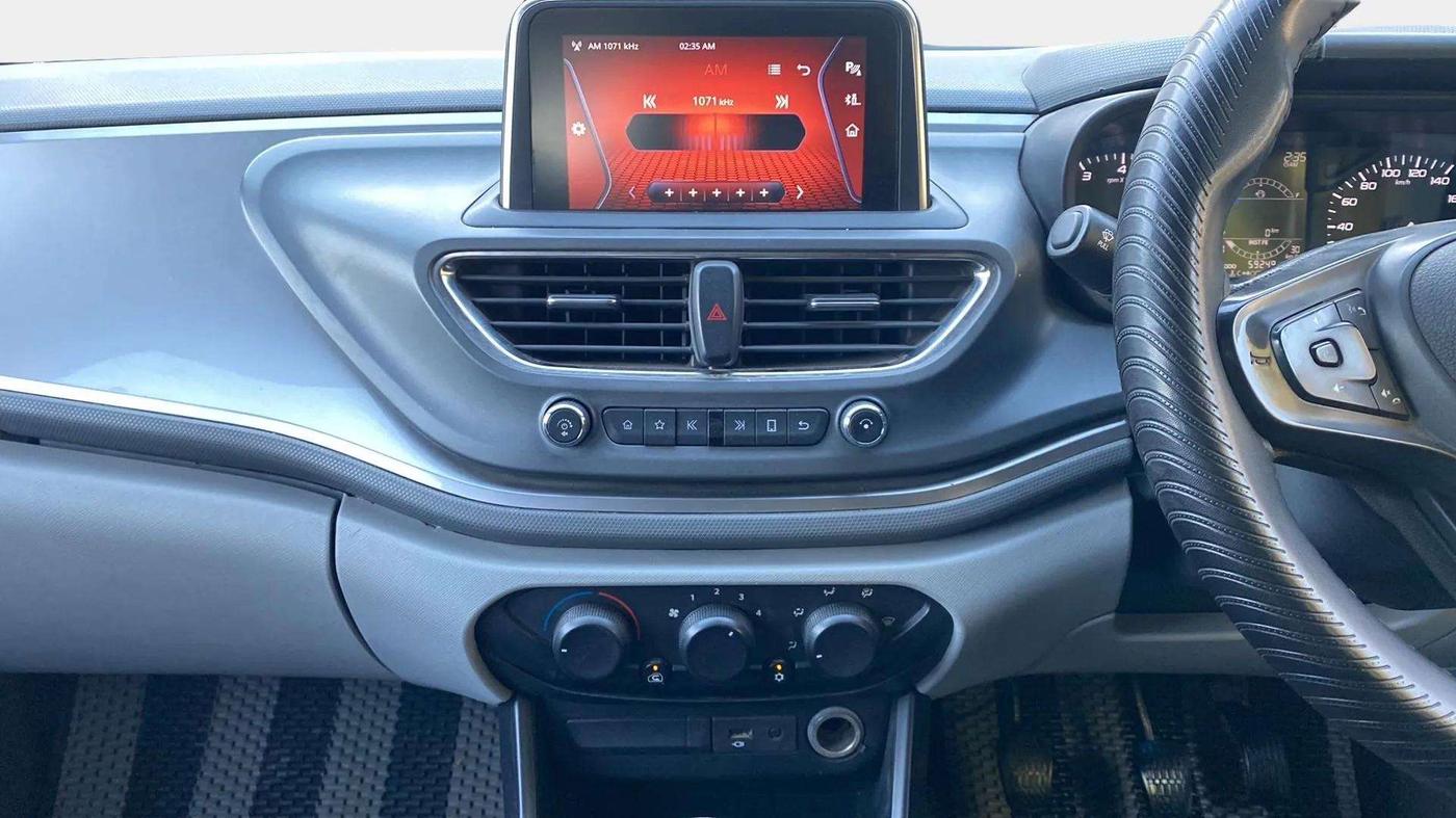 2020 Tata ALTROZ XT PETROL, CNG, Manual, 59,350 km, Air Conditioner