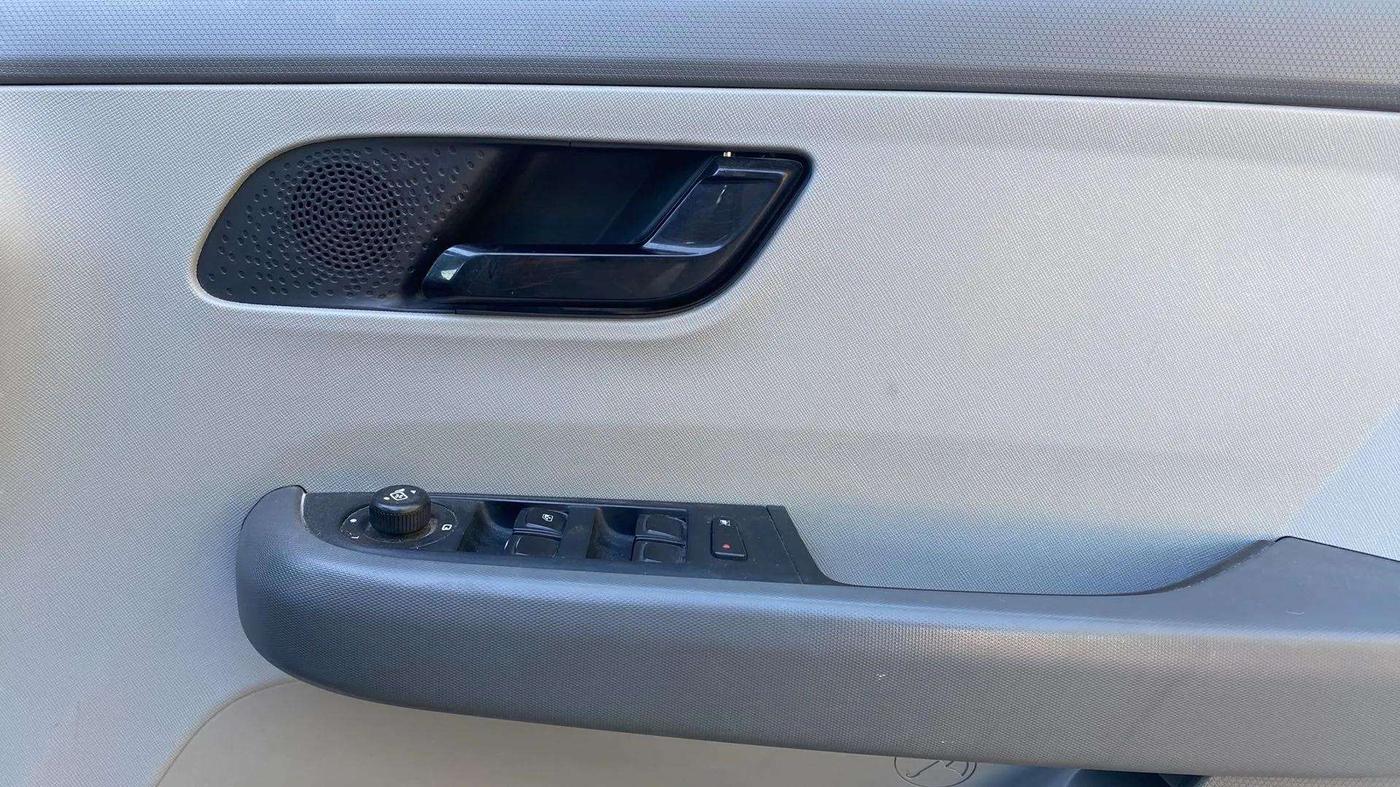 2020 Tata ALTROZ XT PETROL, CNG, Manual, 59,350 km, Driver Side Door Panels Control