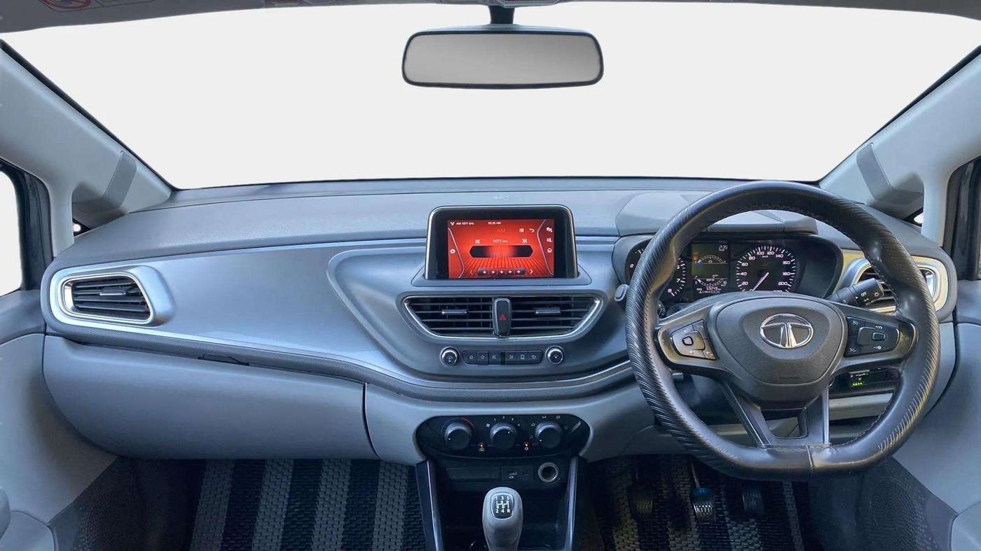 2020 Tata ALTROZ XT PETROL, CNG, Manual, 59,350 km, Dashboard