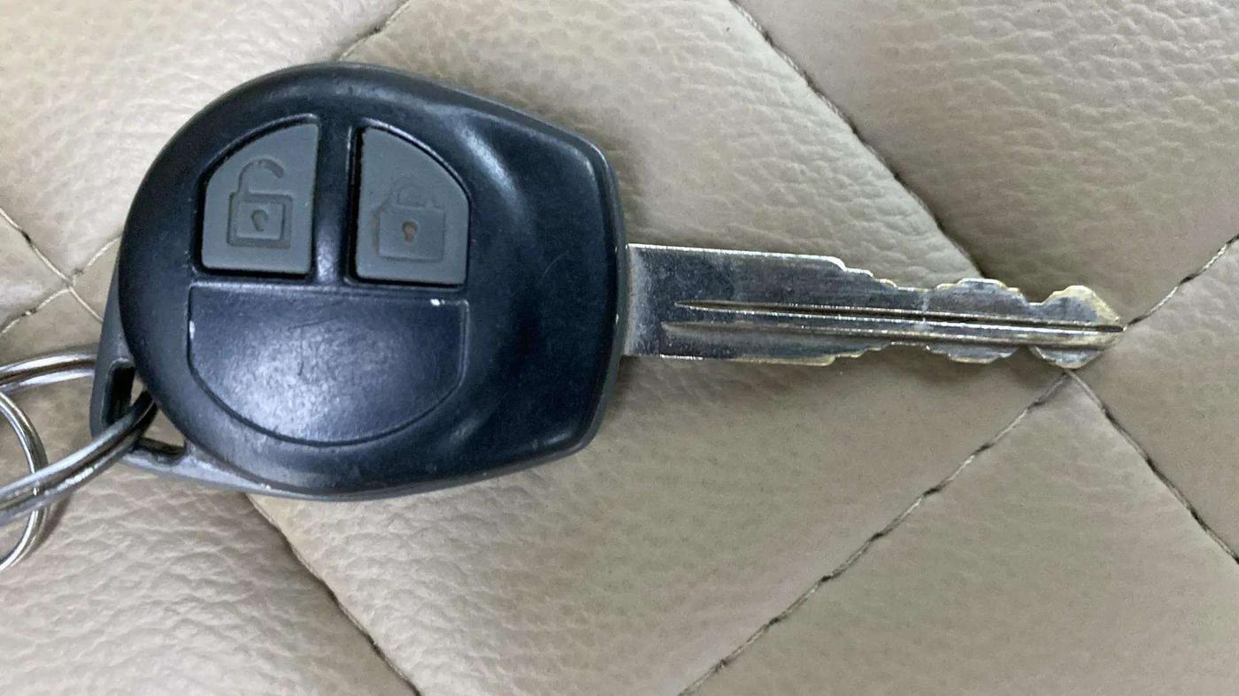 2015 Maruti Swift Dzire VXI, Petrol, Manual, 50,210 km, Key Close Up