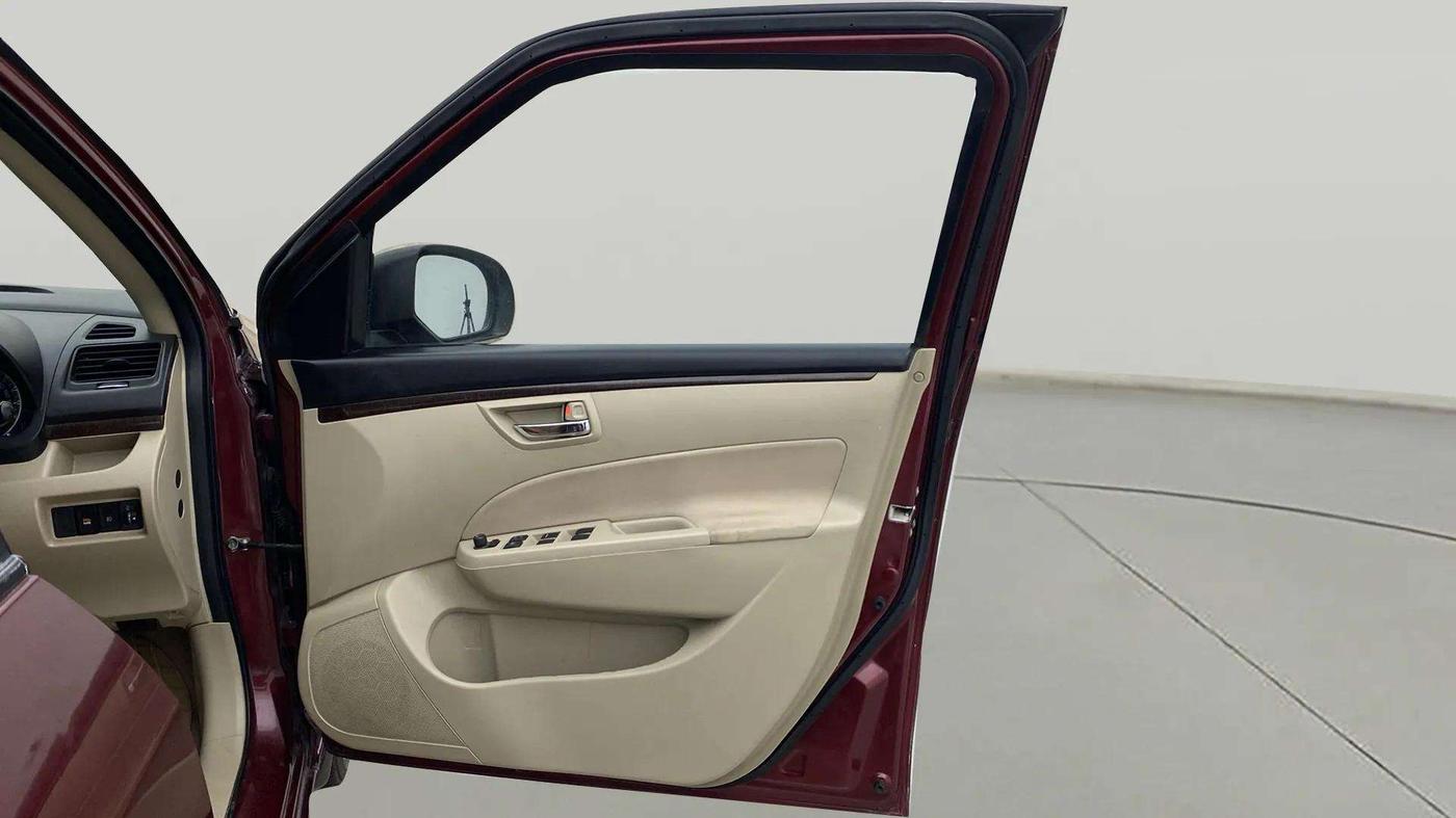 2015 Maruti Swift Dzire VXI, Petrol, Manual, 50,210 km, RHS Front Door