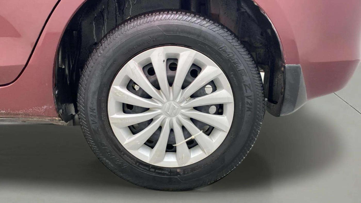 2015 Maruti Swift Dzire VXI, Petrol, Manual, 50,210 km, Left Rear Wheel