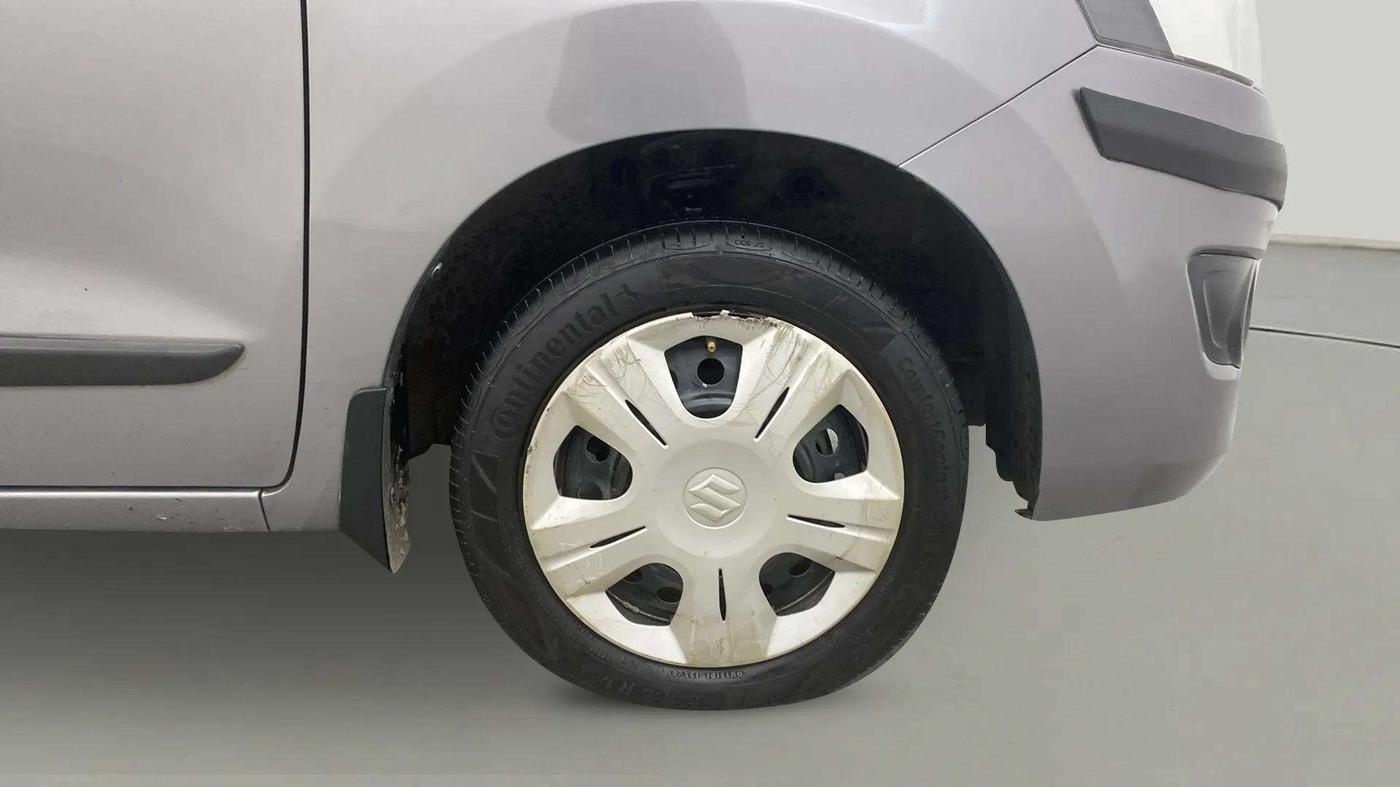 2015 Maruti Wagon R 1.0 VXI, Petrol, Manual, 64,590 km, Right Front Wheel