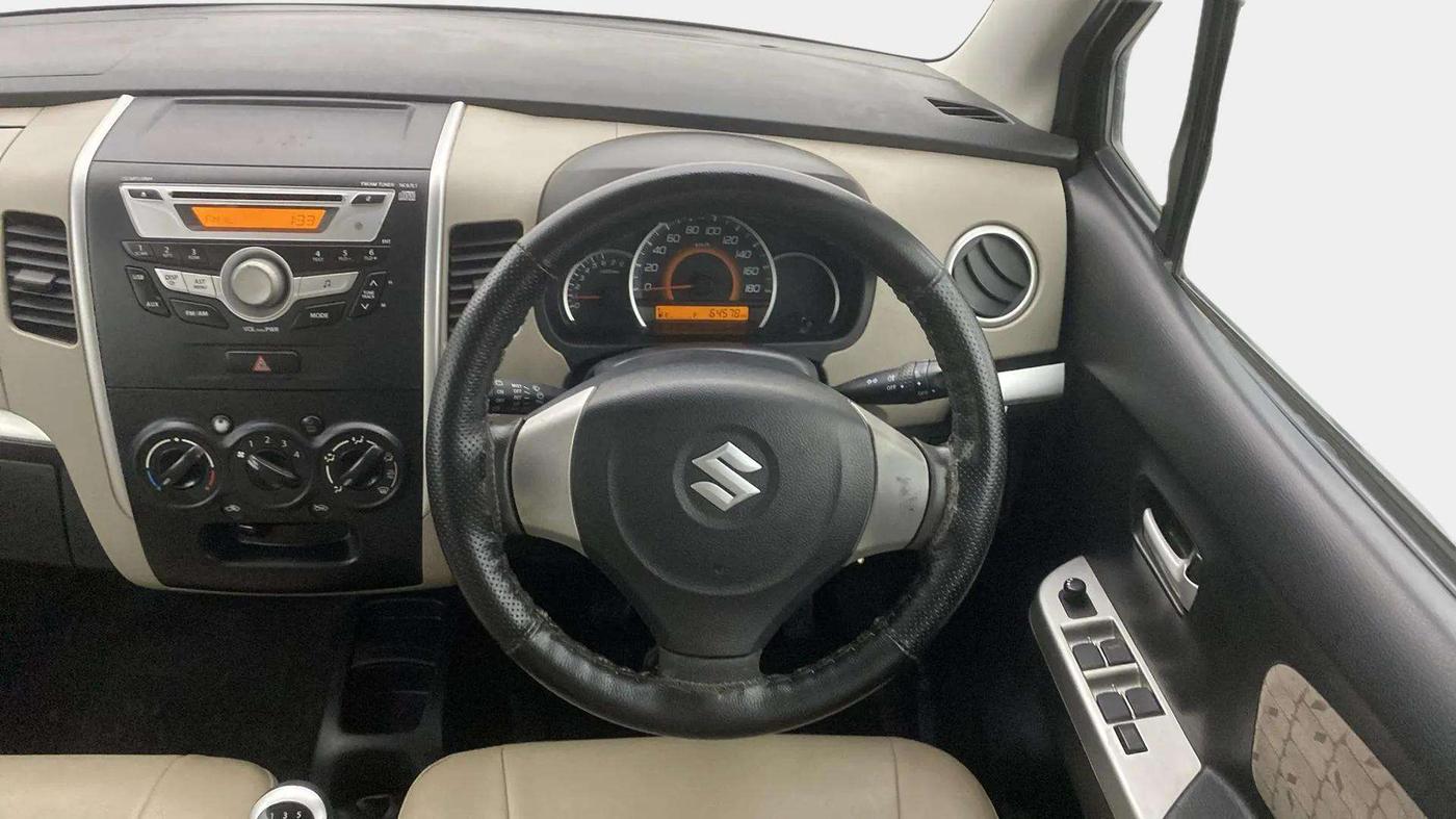 2015 Maruti Wagon R 1.0 VXI, Petrol, Manual, 64,590 km, Steering Wheel Close Up