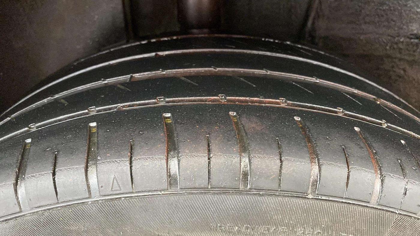2021 Tata ALTROZ XM PLUS PETROL, Petrol, Manual, 36,177 km, Right Rear Tyre Tread