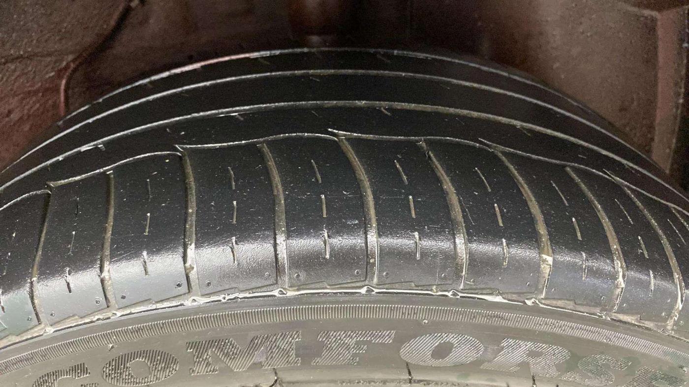 2021 Tata ALTROZ XM PLUS PETROL, Petrol, Manual, 36,177 km, Left Rear Tyre Tread