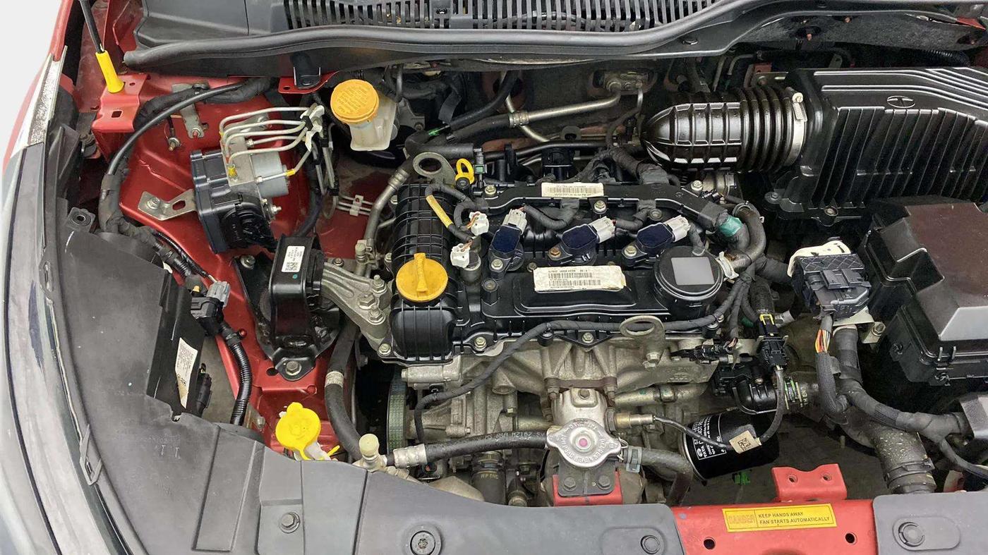 2021 Tata ALTROZ XM PLUS PETROL, Petrol, Manual, 36,177 km, Engine View - Right