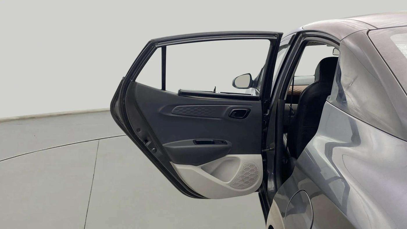 2020 Hyundai AURA S 1.2 CNG, CNG, Manual, 68,891 km, LHS Rear Door