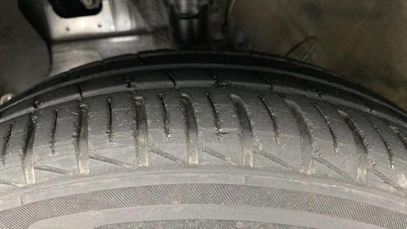 2020 Hyundai AURA S 1.2 CNG, CNG, Manual, 68,891 km, Left Front Tyre Tread