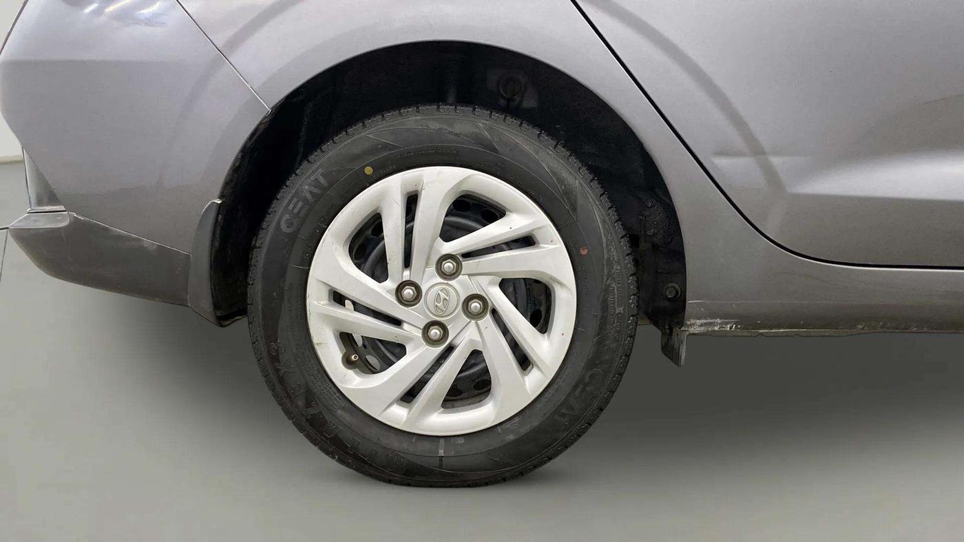 2020 Hyundai AURA S 1.2 CNG, CNG, Manual, 68,891 km, Right Rear Wheel