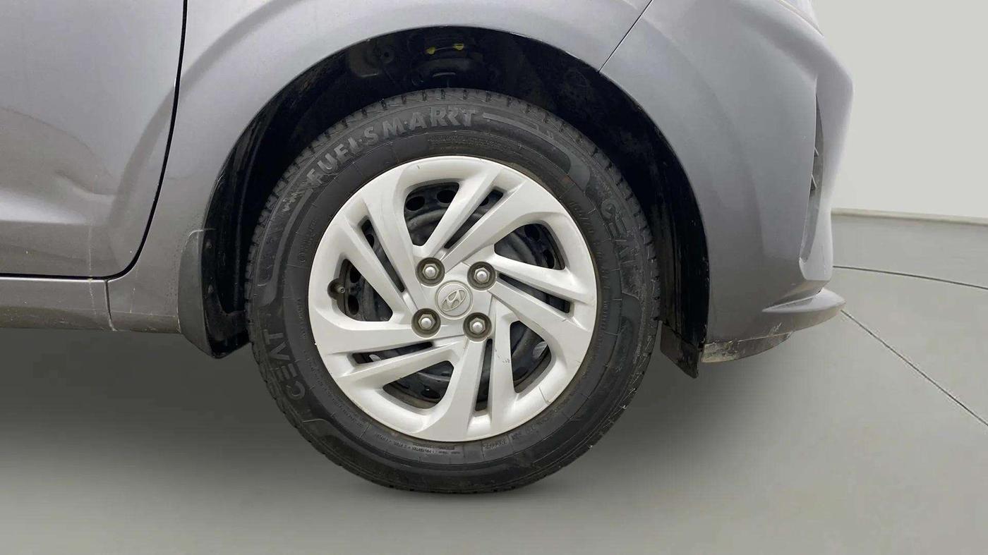 2020 Hyundai AURA S 1.2 CNG, CNG, Manual, 68,891 km, Right Front Wheel