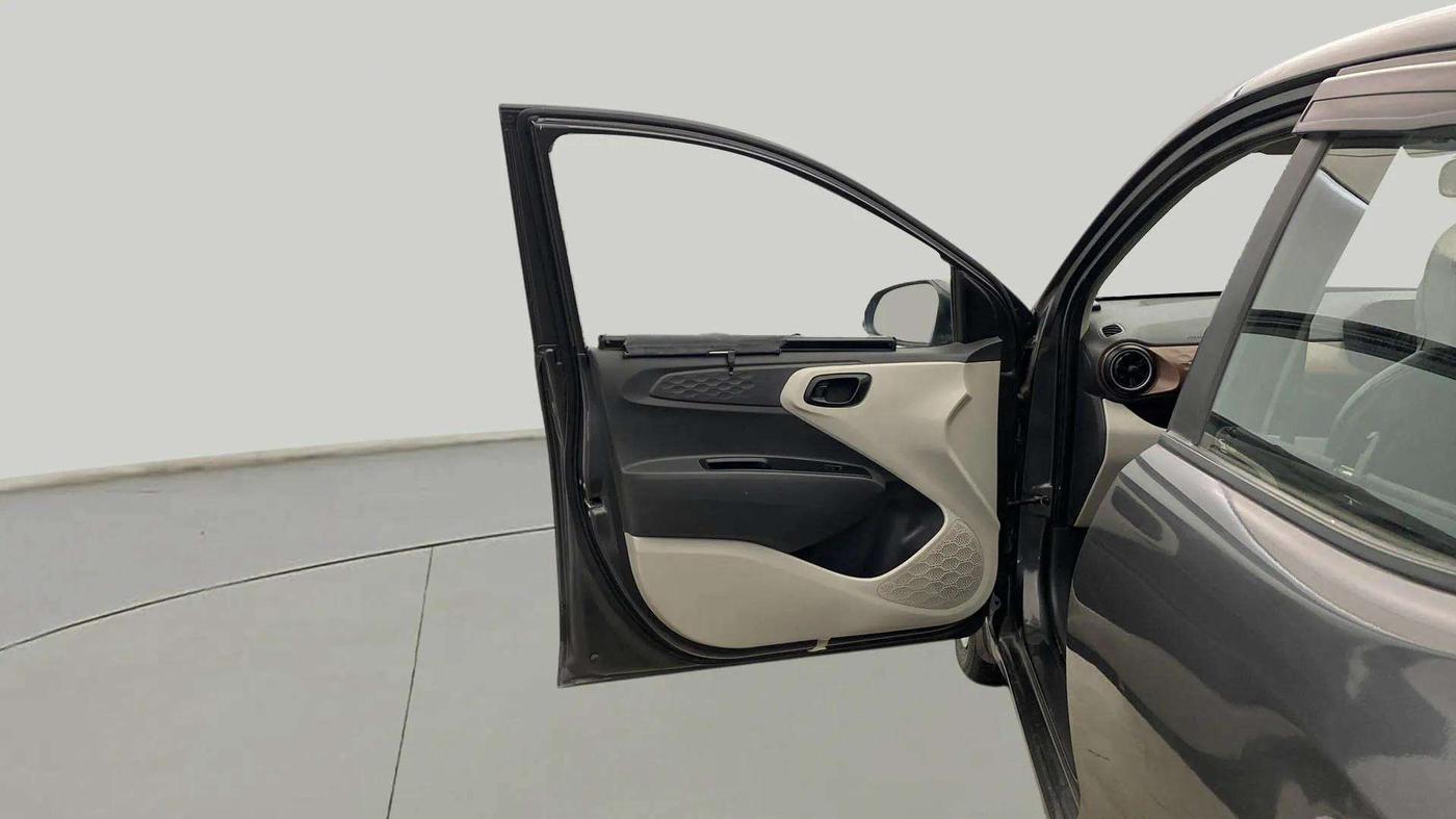2020 Hyundai AURA S 1.2 CNG, CNG, Manual, 68,891 km, LHS Front Door