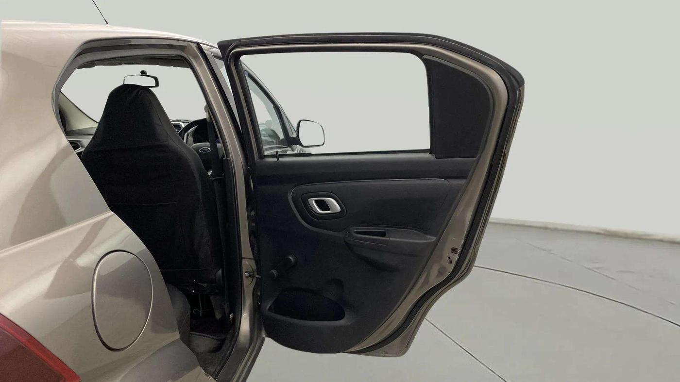 2021 Datsun Redi Go T(O), Petrol, Manual, 11,284 km, RHS Rear Door