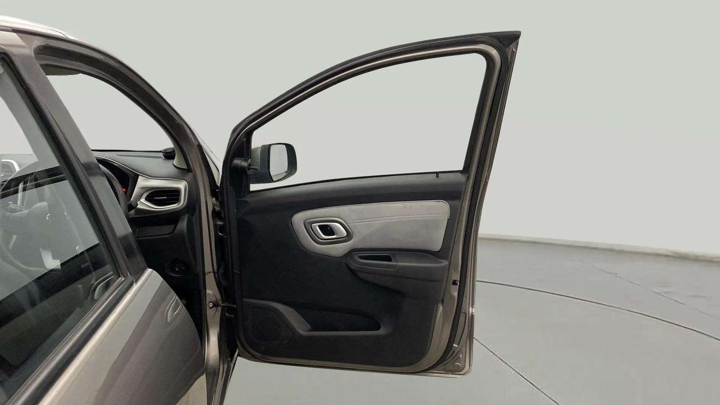 2021 Datsun Redi Go T(O), Petrol, Manual, 11,284 km, RHS Front Door