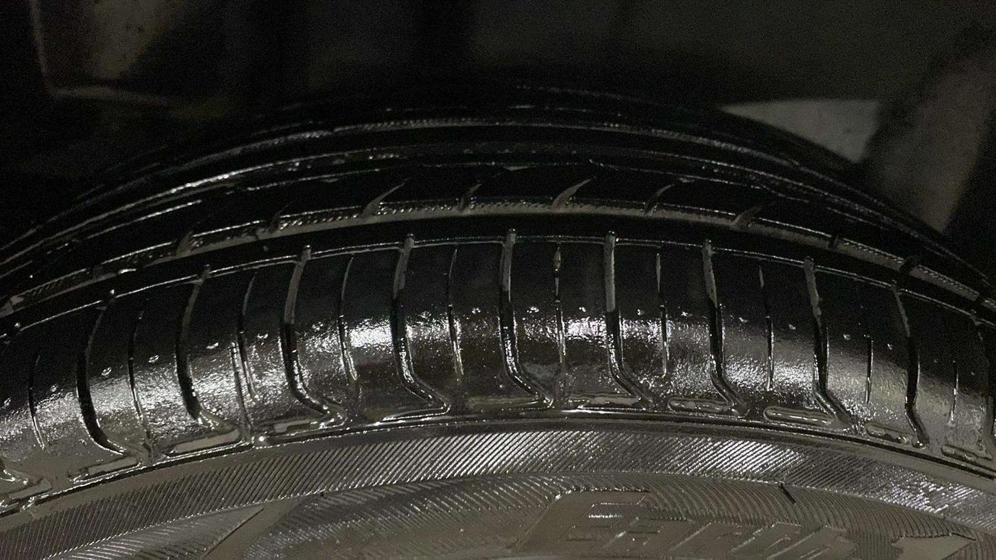 2018 Maruti Ciaz SIGMA 1.5 SHVS MT  PETROL, Petrol, Manual, 44,142 km, Right Rear Tyre Tread