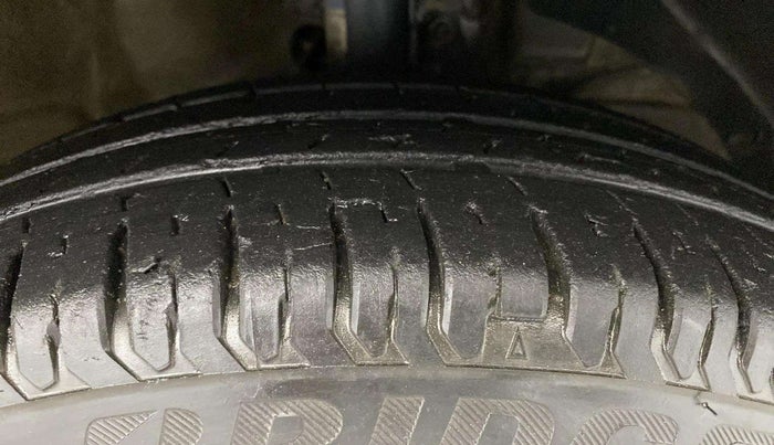 2017 Maruti Dzire VXI, Petrol, Manual, 58,315 km, Right Front Tyre Tread