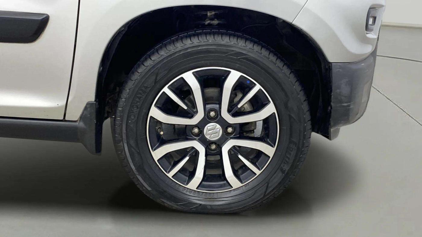 2020 Maruti S PRESSO VXI PLUS AMT, Petrol, Automatic, 84,702 km, Right Front Wheel
