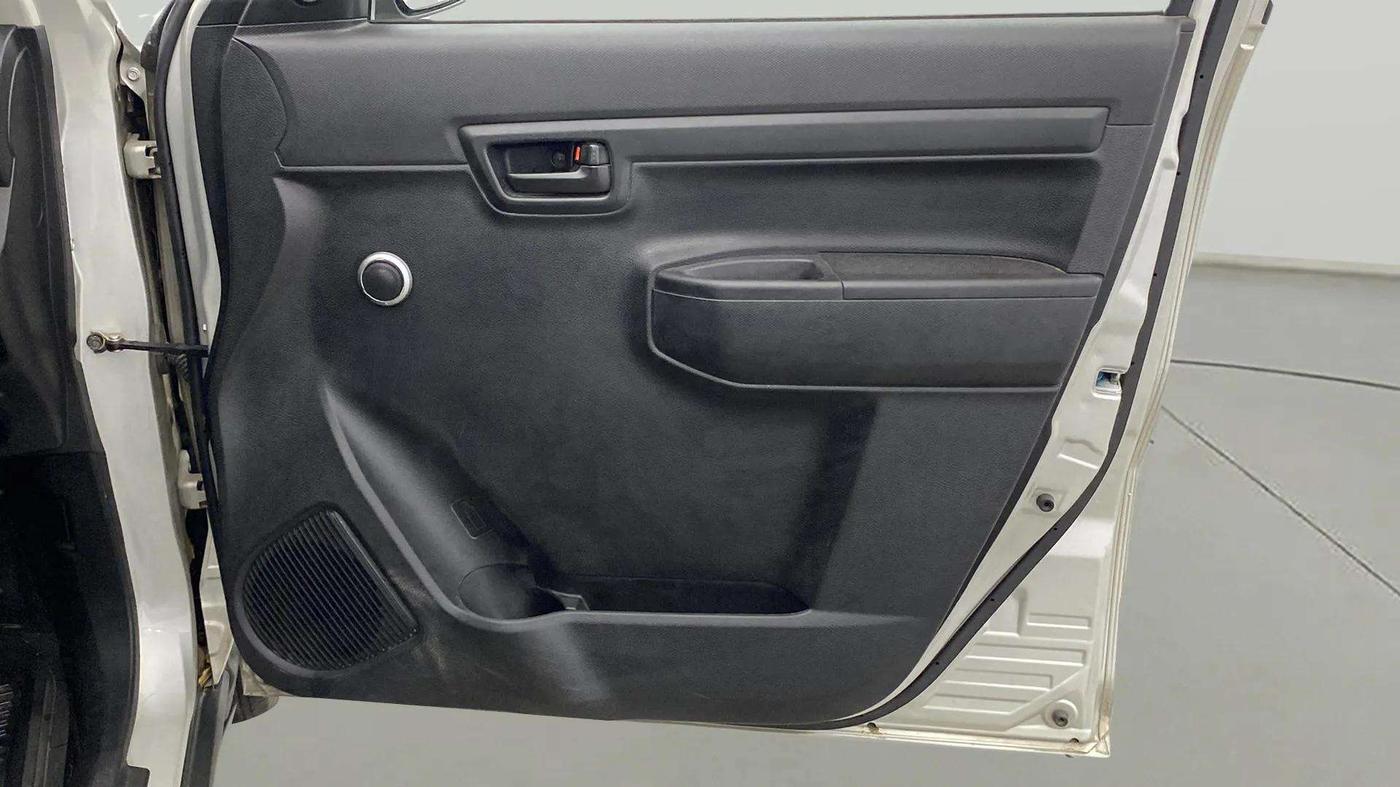 2020 Maruti S PRESSO VXI PLUS AMT, Petrol, Automatic, 84,702 km, Driver Side Door Panels Control