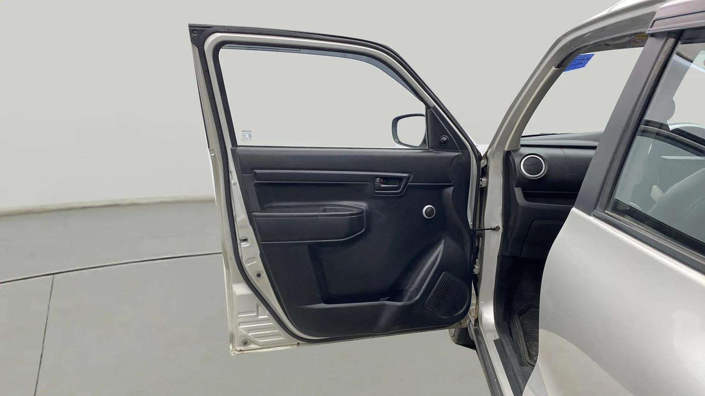 2020 Maruti S PRESSO VXI PLUS AMT, Petrol, Automatic, 84,702 km, LHS Front Door