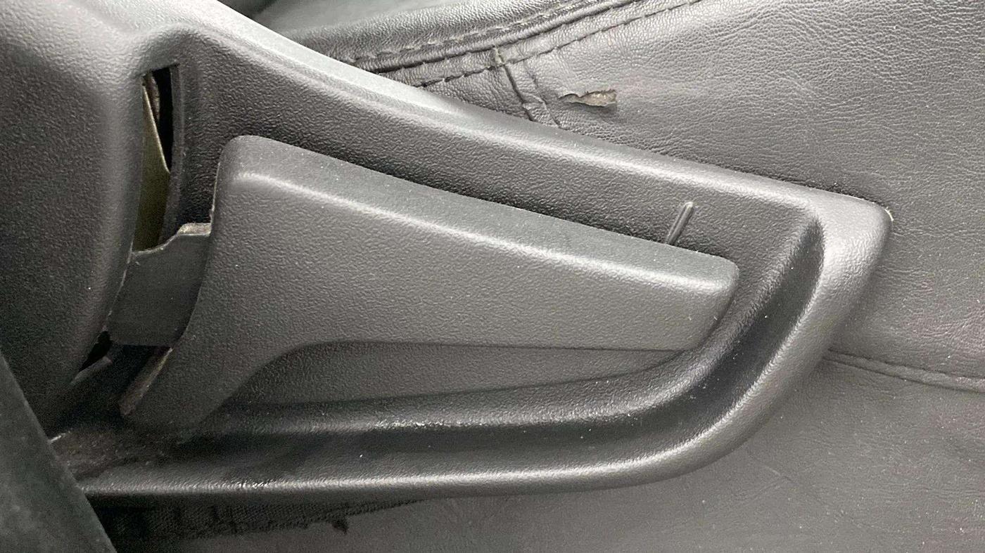2020 Maruti S PRESSO VXI PLUS AMT, Petrol, Automatic, 84,702 km, Driver Side Adjustment Panel