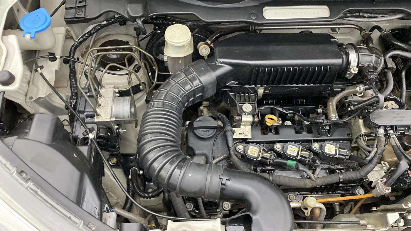 2020 Maruti S PRESSO VXI PLUS AMT, Petrol, Automatic, 84,702 km, Engine View - Right