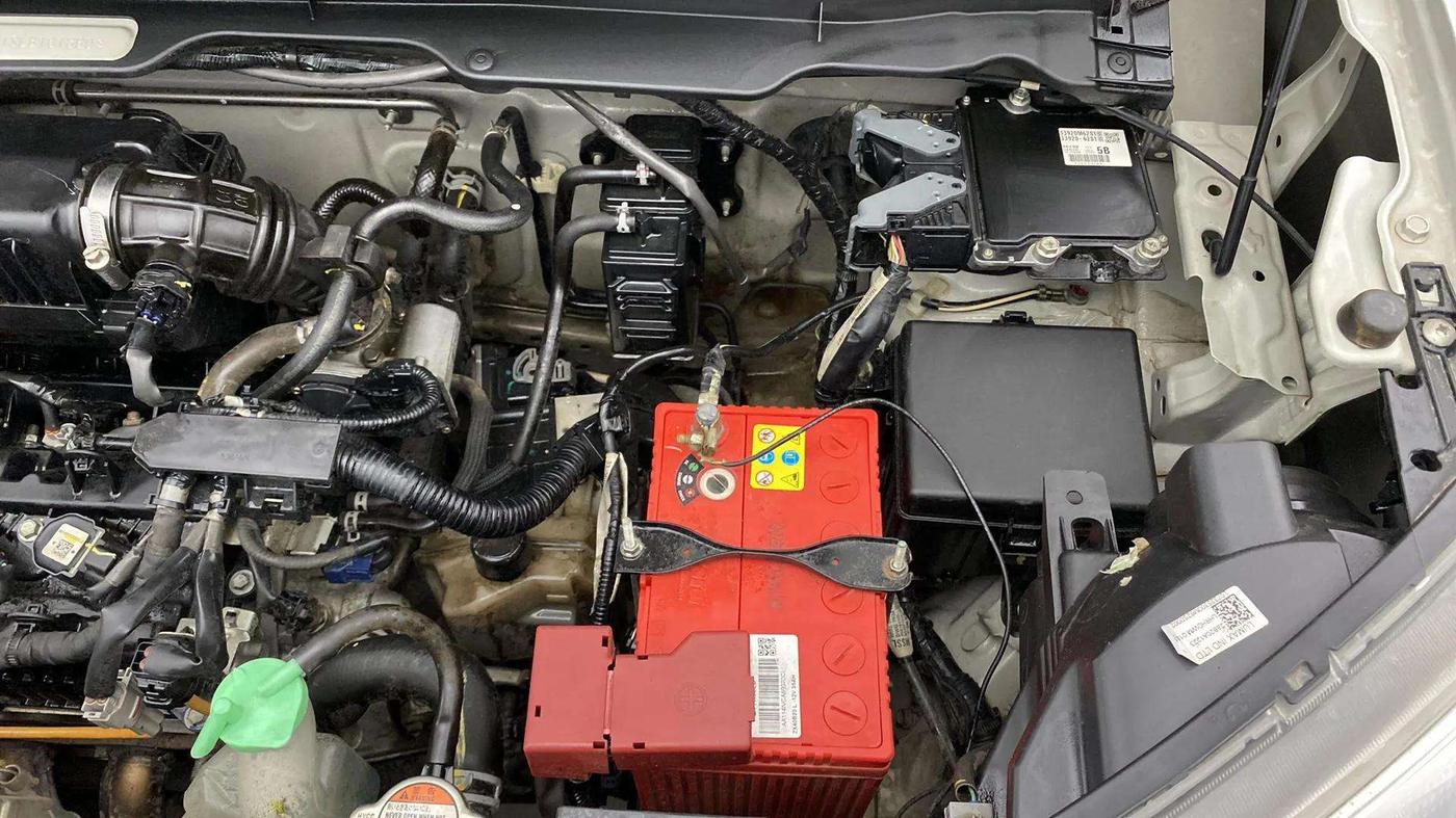 2020 Maruti S PRESSO VXI PLUS AMT, Petrol, Automatic, 84,702 km, Engine View - Left