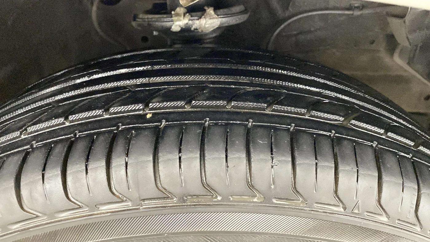 2020 Maruti S PRESSO VXI PLUS AMT, Petrol, Automatic, 84,702 km, Right Front Tyre Tread