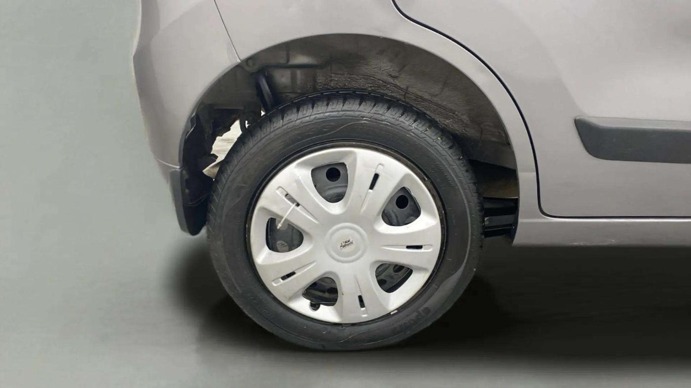 2014 Maruti Wagon R 1.0 VXI, Petrol, Manual, 11,601 km, Right Rear Wheel