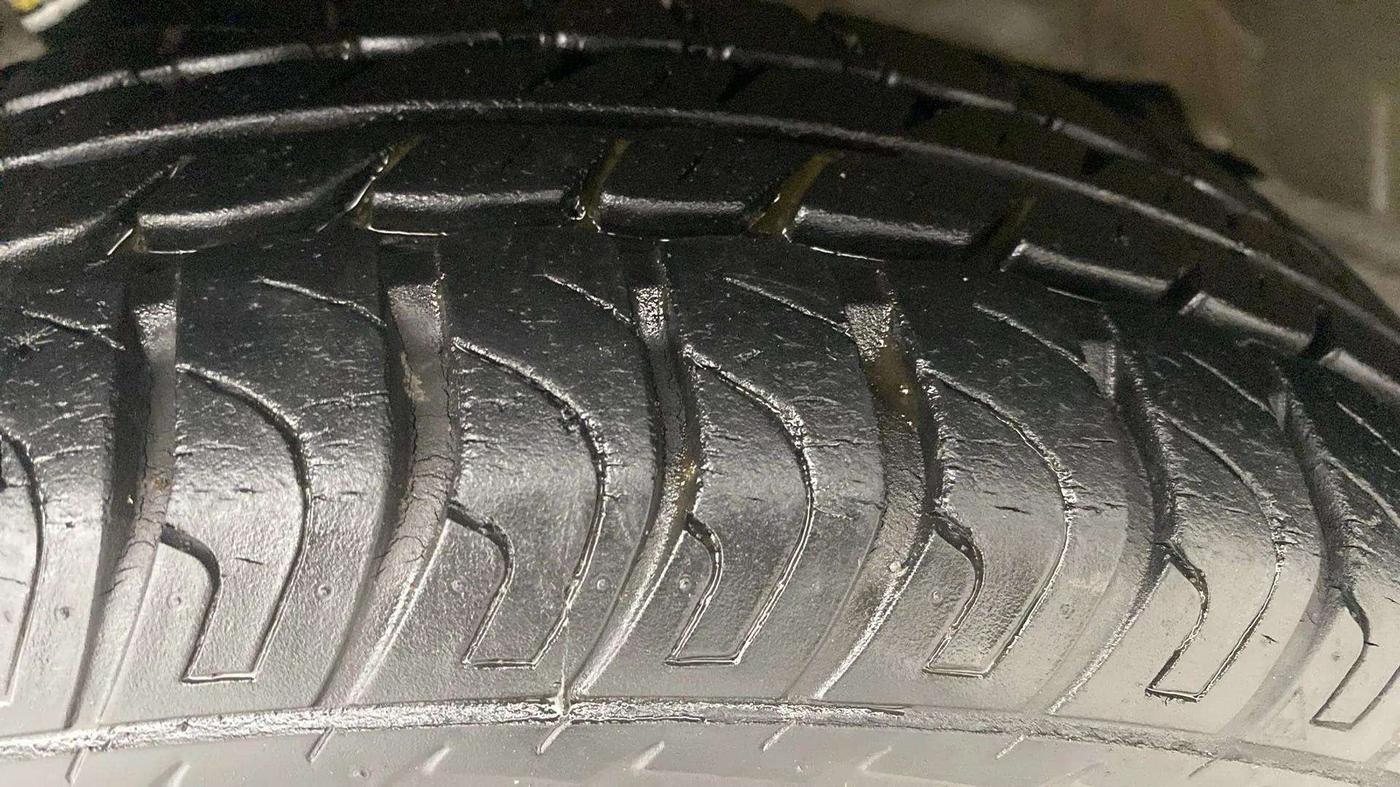 2014 Maruti Wagon R 1.0 VXI, Petrol, Manual, 11,601 km, Left Rear Tyre Tread