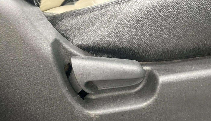 2014 Maruti Wagon R 1.0 VXI, Petrol, Manual, 11,601 km, Driver Side Adjustment Panel