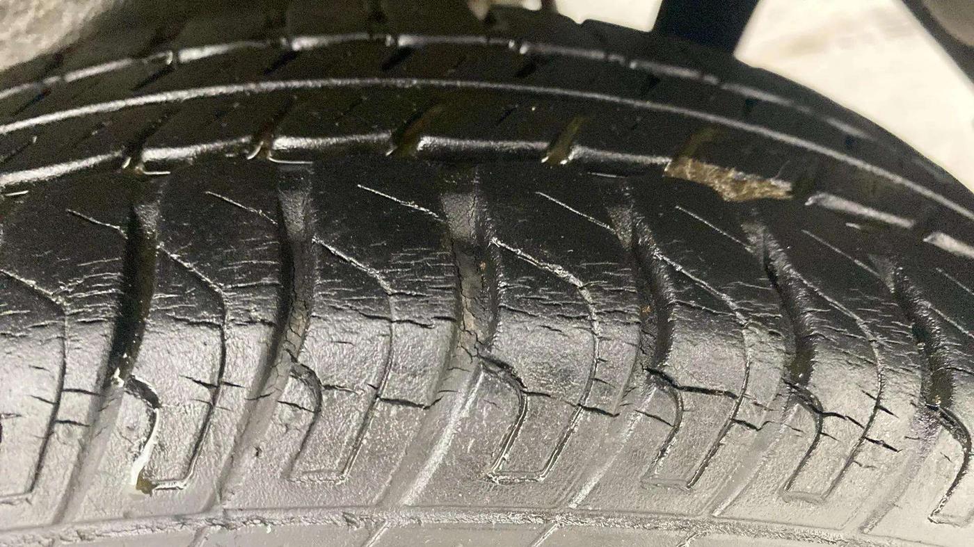 2014 Maruti Wagon R 1.0 VXI, Petrol, Manual, 11,601 km, Right Rear Tyre Tread